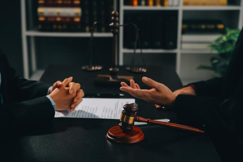 7 Mistakes People Make Before Hiring a Criminal Lawyer in Brampton