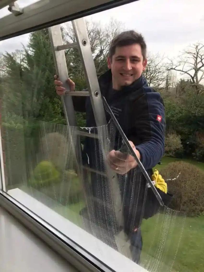 Why Is Window Cleaning In Chelsea So Important?