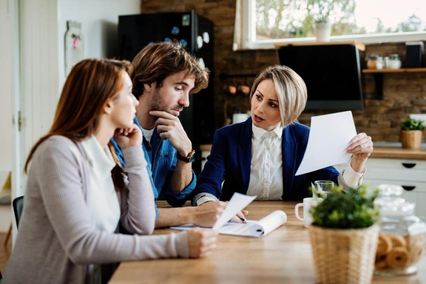How Does a Brampton Family Lawyer Help With Child Support Disputes