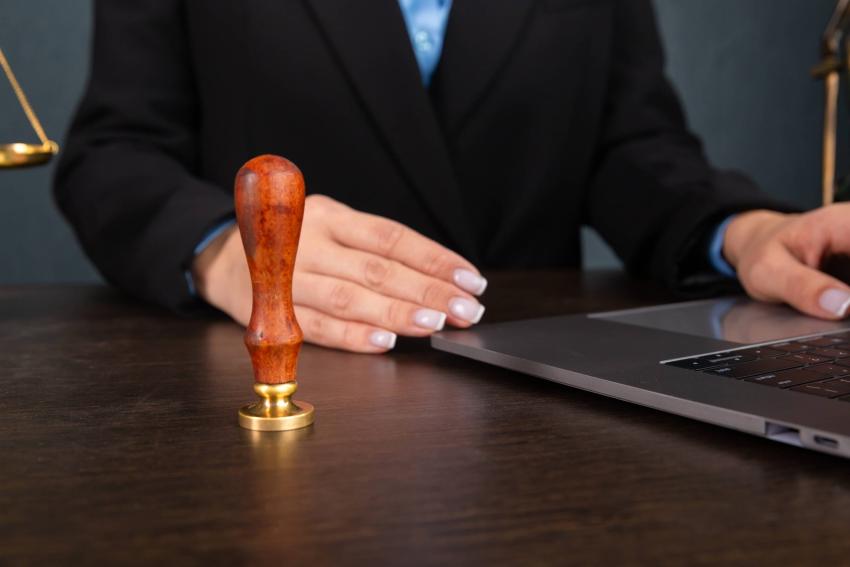 7 Business Contracts and Agreements That Need Authorization From Notary Public Services in Calgary