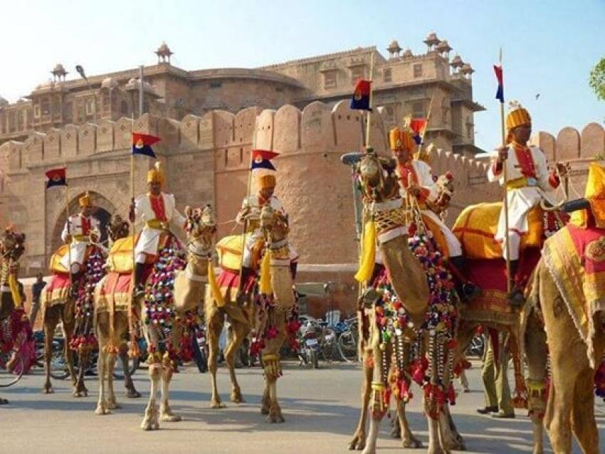 Explora el viaje cultural a la India.