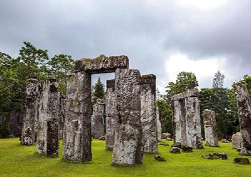 Are Stonehenge Tours from London Worth It for First-Time Visitors?