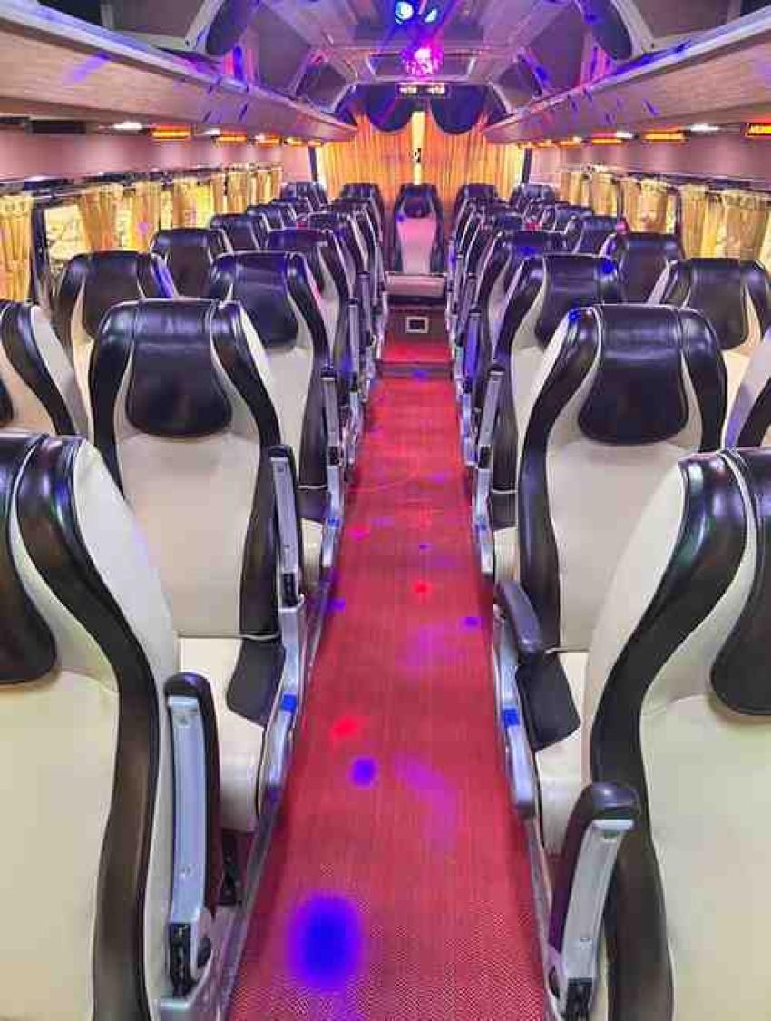 Which Group Size Is Perfect for a Mini Bus? A Complete Seating Capacity Guide