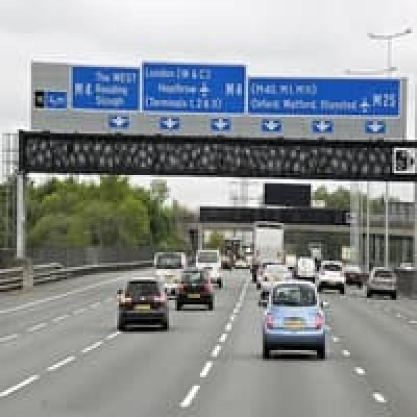 Rules of the Road Should UK Tourists Driving in the United Kingdom the First Time Be Aware Of?
