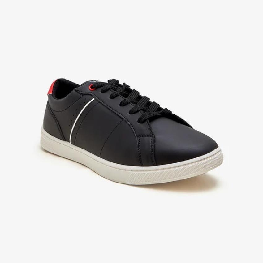 Sneakers in Pakistan: A Complete Buying Guide for Men, Women, Boys & Girls
