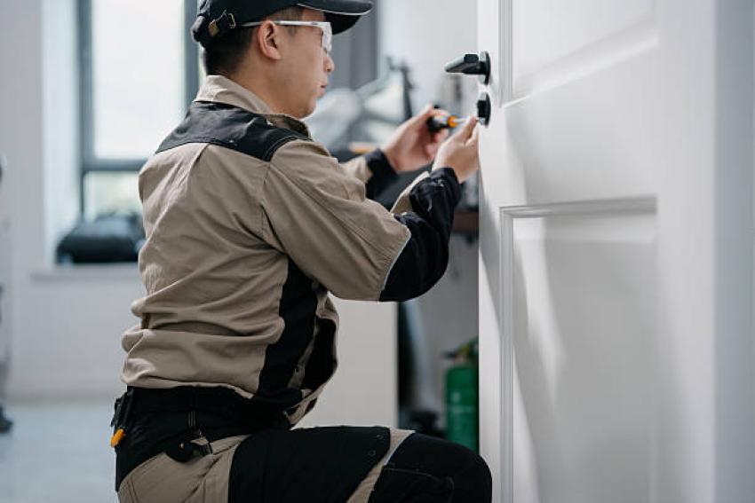 Handle a Lockout Without Damaging Your Property