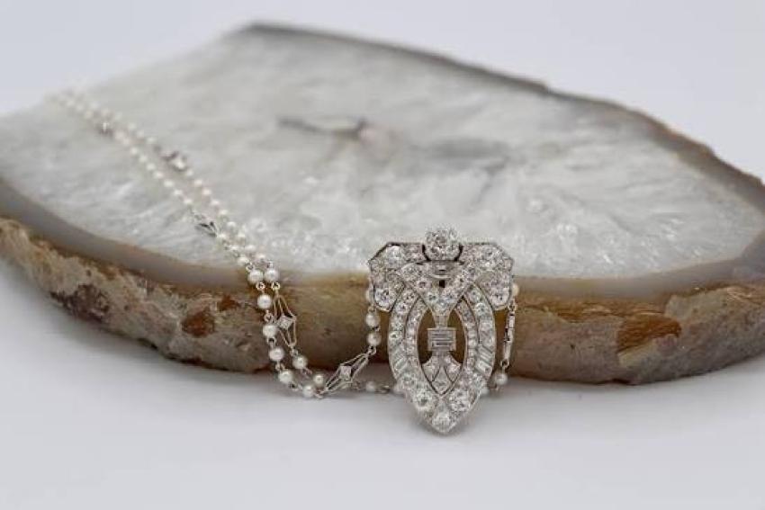 5 Glamorous Vintage Style Diamond Necklaces You’ll Want to Wear on Repeat